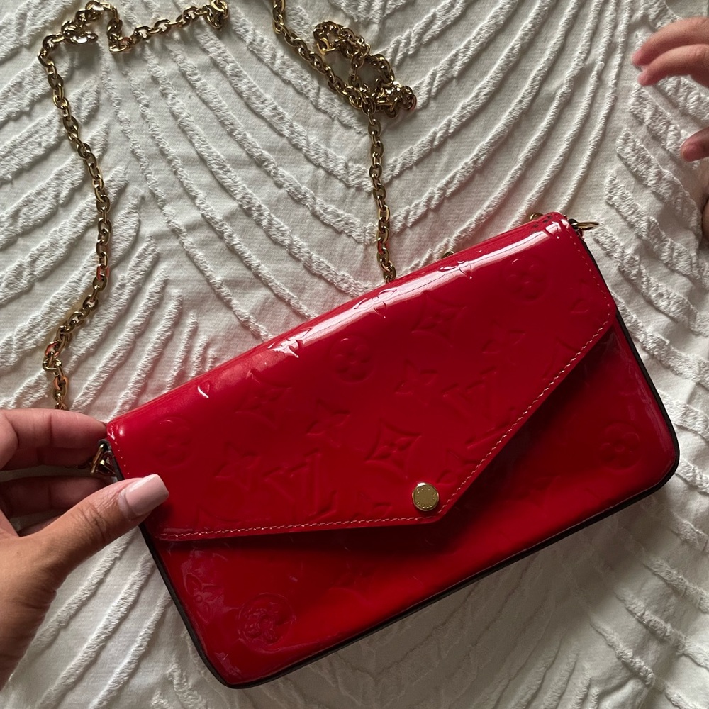 Red Louis Vuitton Félicie Pochette.